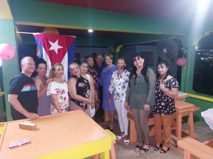 Esperando el nuevo aniversario de la Revolucion con parte de la Brigada Medica #Cuba Antigua y Barbuda.