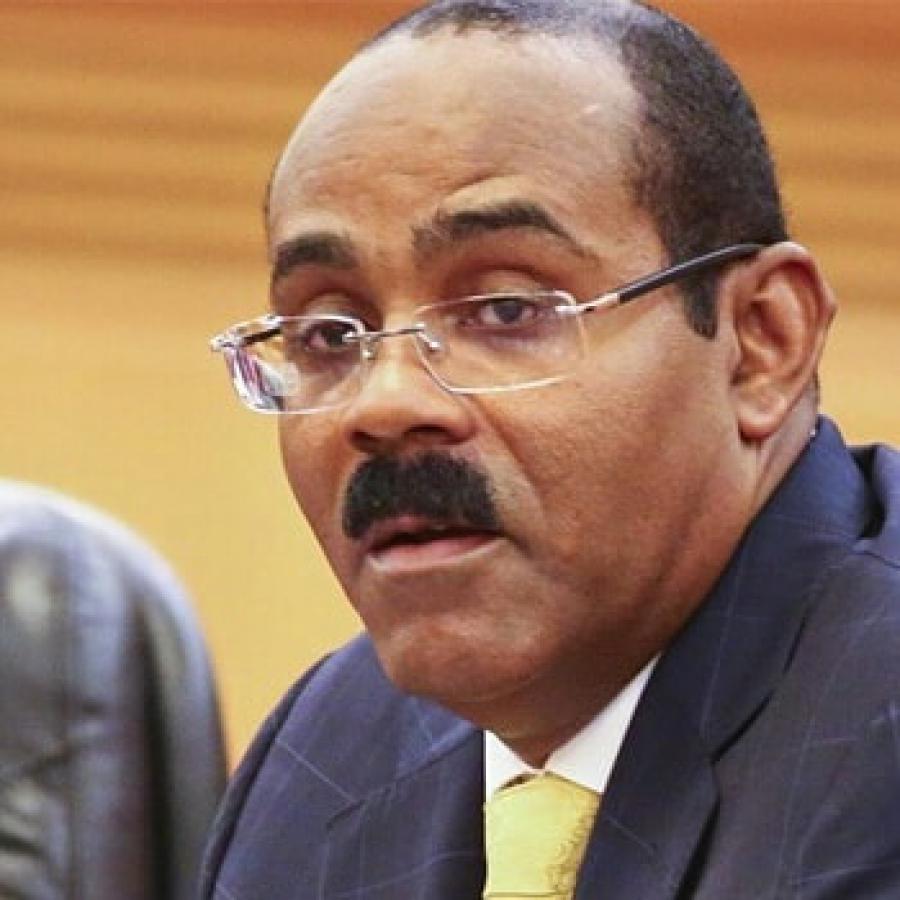 Felicita Gaston Browne a la Revolucion cubana en su 60 aniversario