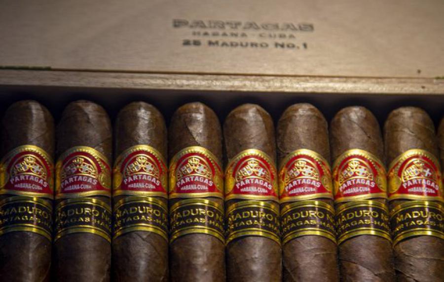 La tradicional subasta del Festival del Habano destina sus fondos a la salud cubana