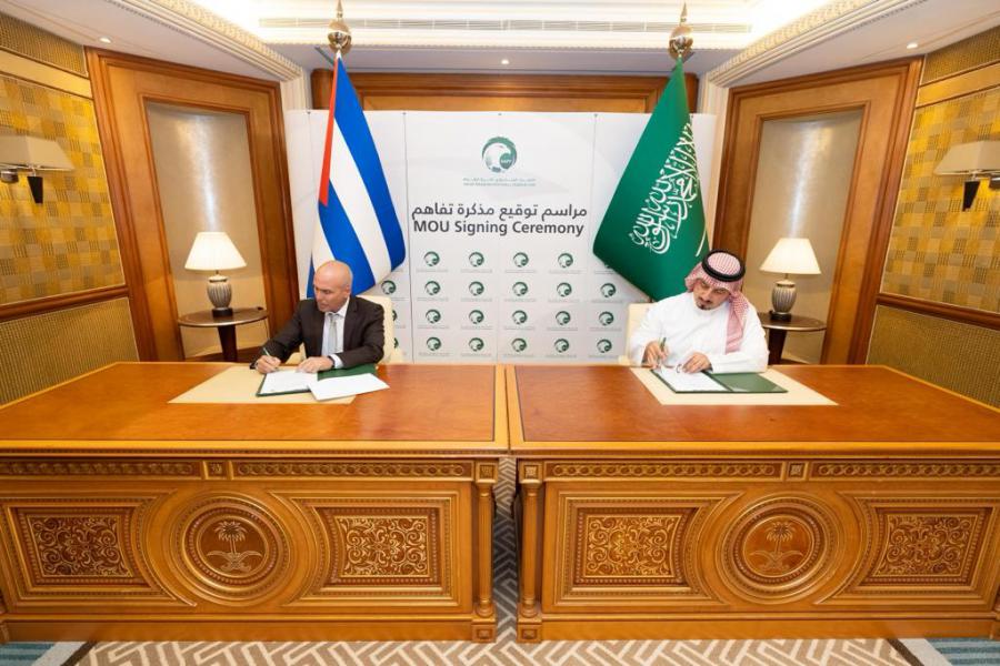 Asociaciones de fútbol de Cuba y Arabia Saudita firman acuerdo de cooperación