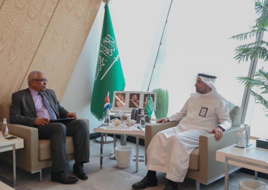 Ministro de Salud del Reino de Arabia Saudita recibió al Embajador de Cuba