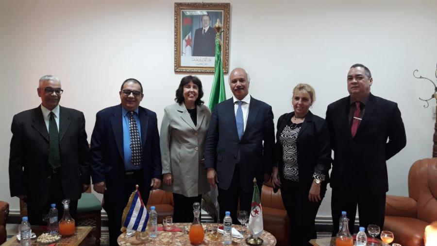 Wali de Djelfa reçoit l’Ambassadeur de Cuba 