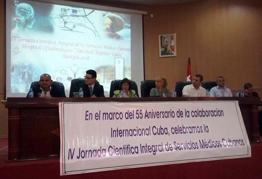Brigade médicale cubaine à Ouargla dédie Journée Scientifique à Fidel La brigade médicale cubaine de la wilaya algérienne de Ouargla a réalisé ce vendredi sa Quatrième Journée Scientifique, deuxième de son genre effectuée sur le territoire algérien dans le cadre du 55e Anniversaire de la Coopération internationaliste cubaine, comptant sur la présence de l’Ambassadeur de Cuba, Mme. Clara M. PULIDO ESCANDELL, des sirecteurs algériens des établissements publiques sanitaires où travaillent les coopérants cubai