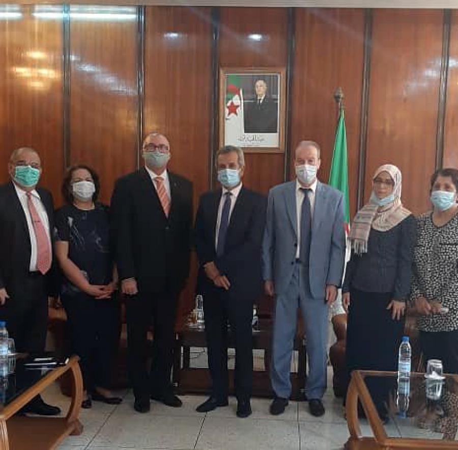 Recibe Ministro de salud de Argelia a Embajador cubano