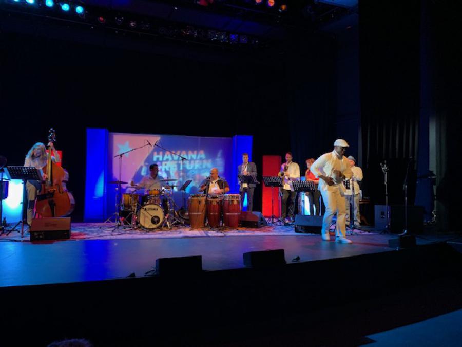 espectáculo cubano en Canberra