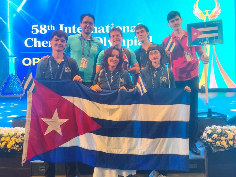 Jóvenes cubanos obtienen dos bronces en Olimpiada de Química en Uzbekistán.