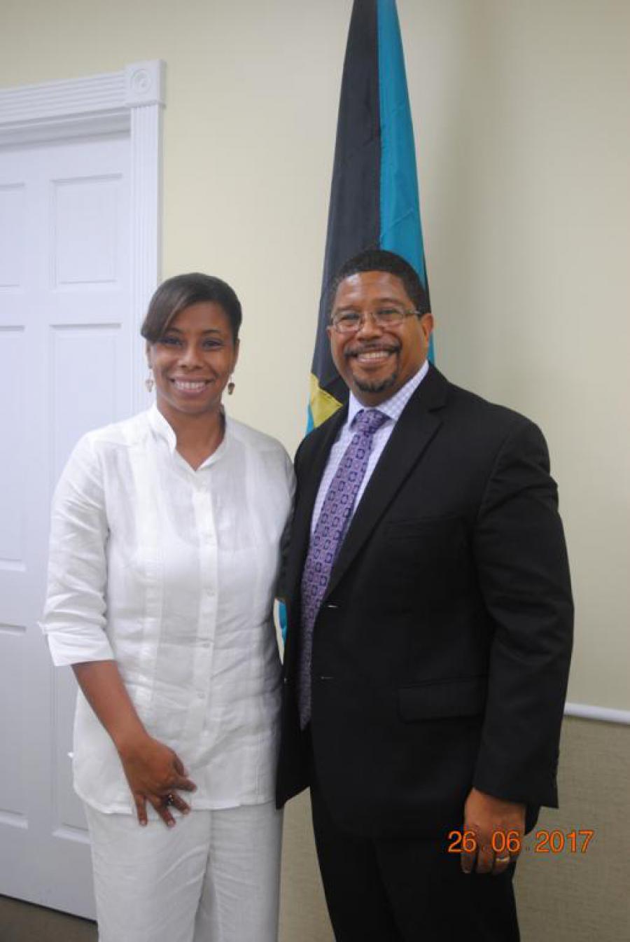 Cuban Ambassador exchanges with new Deputy Prime Minister of The Bahamas