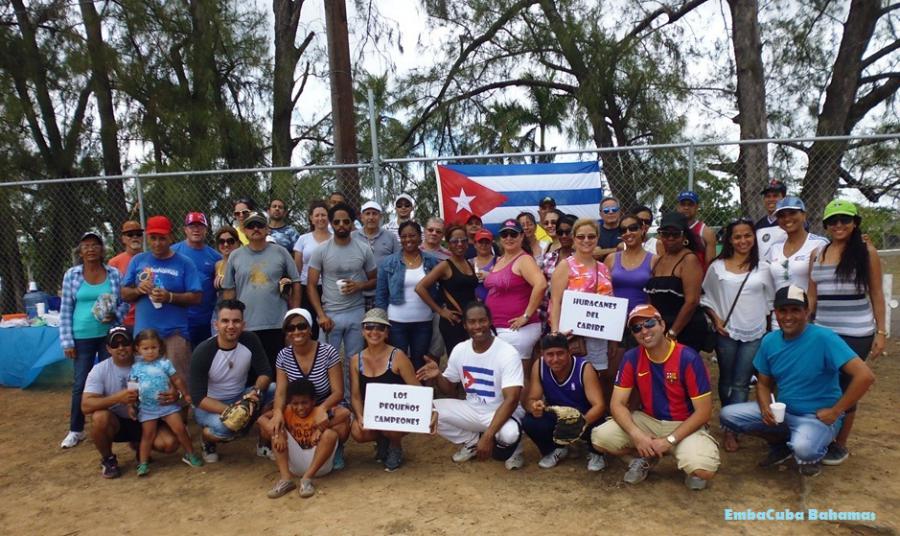 Juego de pelota entre cubanos.