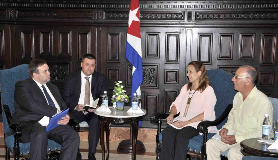 Belarús y Cuba subrayan la importancia de reforzar el papel de los Parlamentos en la ampliación de los lazos bilaterales