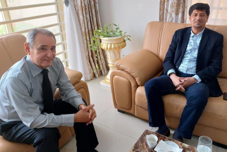 El Emir y Misionero Jefe de Jama’t Islamique Ahmadiyya Benín realiza visita de cortesía a la Embajada de Cuba