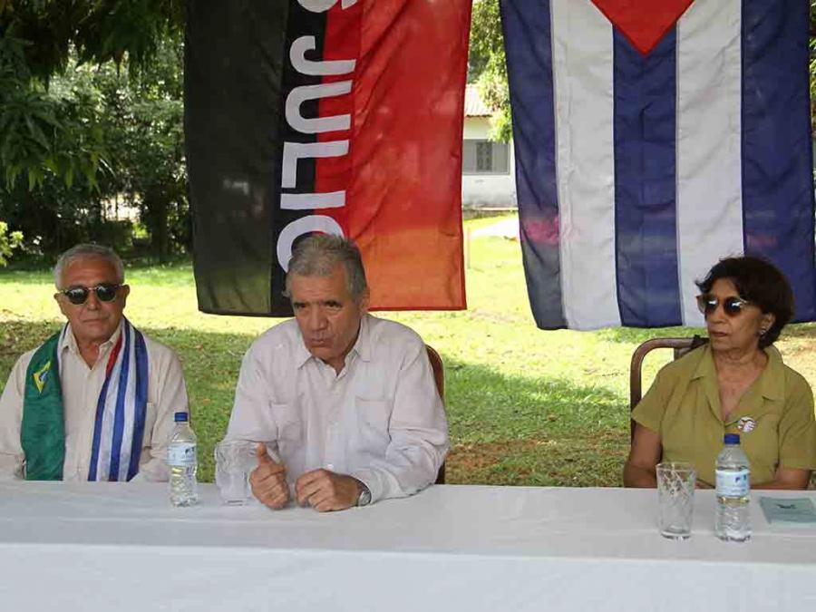 Evocan en Brasil victoria de pueblo cubano en Playa Girón