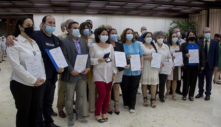 Creadores de vacunas cubanas anticovid reciben Medalla para Inventores, que otorga la OMPI