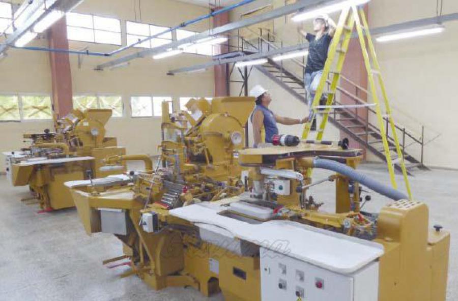 Medidas no solo para resistir el cerco económico, sino para desarrollarnos.