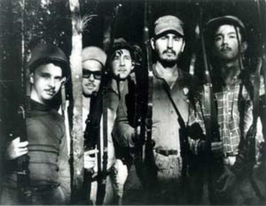 El día que por primera vez la Patria se vistió de verde olivo.