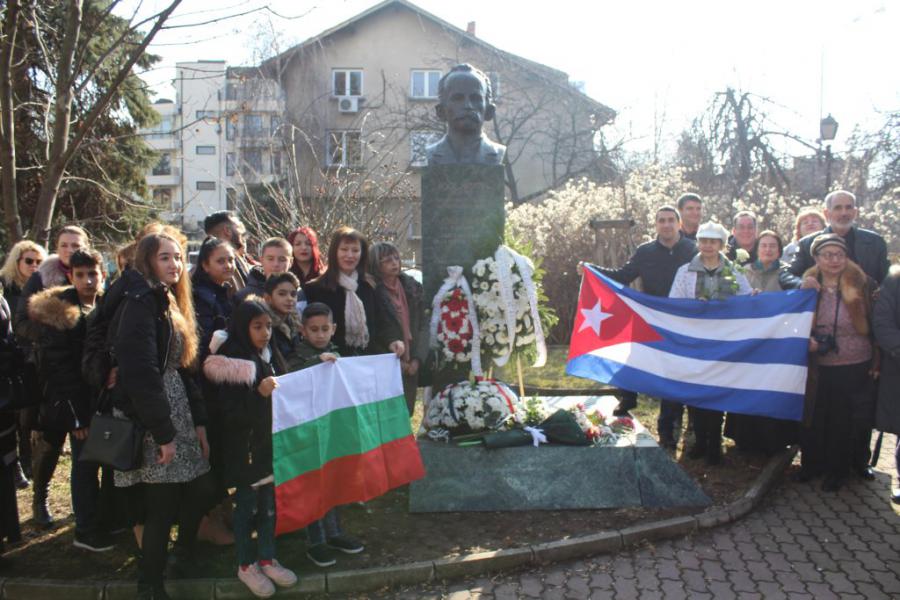 Agencia de Noticias de Bulgaria (BTA) difunde el 167 Aniversario del Natalicio de Martí.