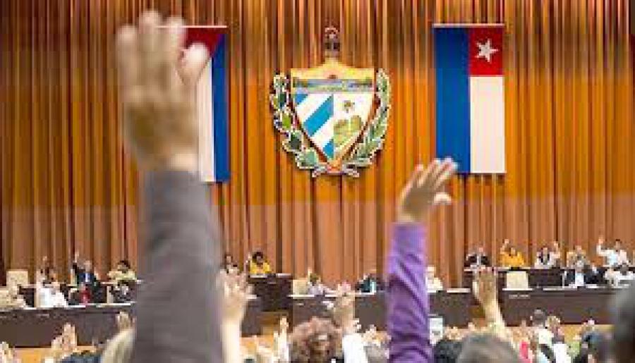 Otro día memorable para la Patria: hoy 10 de Octubre el Parlamento cubano celebra una Sesión Extraordinaria.