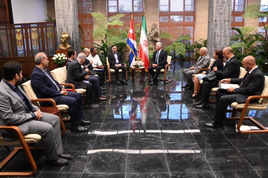Recibe Díaz-Canel al Dr. Ruhollad Dehghani Firouz Abadi, vicepresidente y jefe de la delegación de Irán a Cumbre G-77 y China