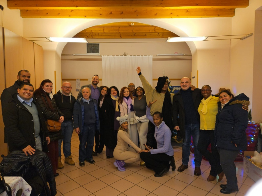 Entronizan en iglesia de Italia a la Virgen de la Caridad del Cobre