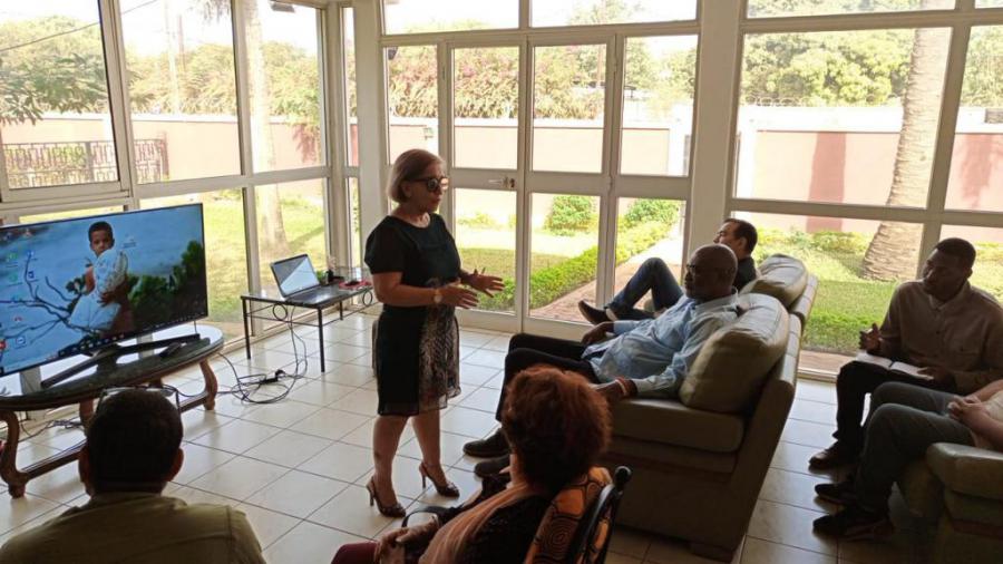 Sostienen encuentro los integrantes de la Brigada Médica Cubana con delegación de Cooperación de Rusia en Burkina Faso.