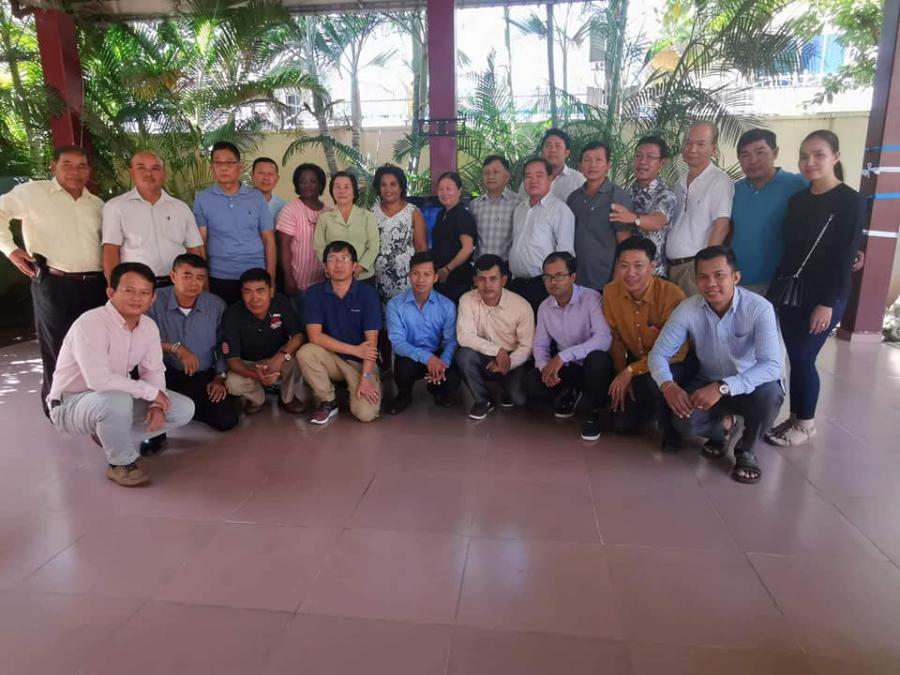 graduados cambodianos en Cuba