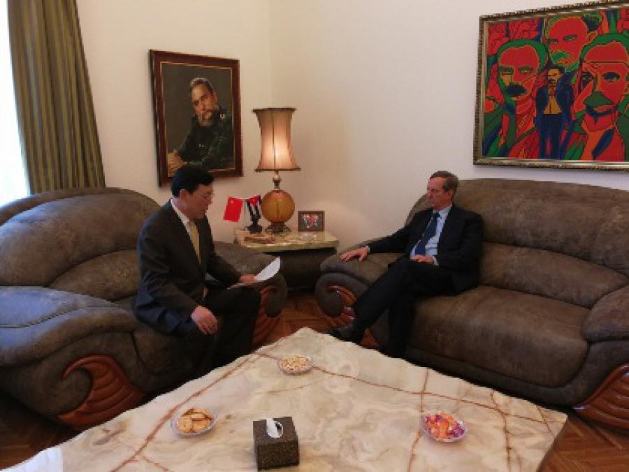 Vicejefe del Departamento Internacional del Partido Comunista de China reafirma prioridad de los vínculos entre ambos países.