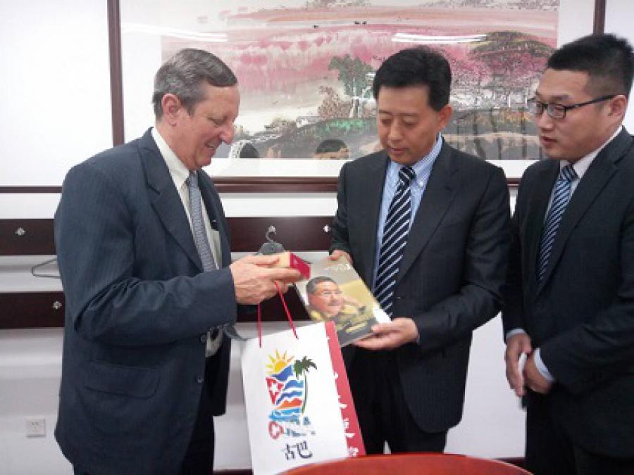 Fortalecen Cuba y China compromiso a favor de la paz mundial y el desarme nuclear. 