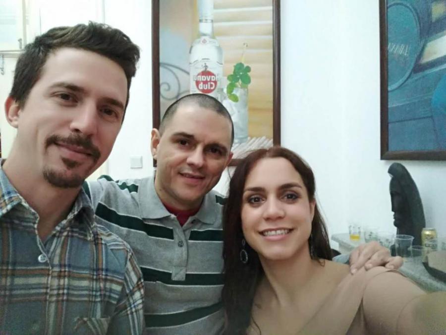 Cubanos residentes en Beijing celebraron el 59 aniversario del triunfo de la Revolución Cubana. 