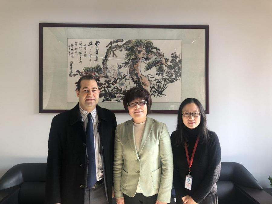 Cónsul General de Cuba en Shanghái visita sede del periódico Jiefang Daily