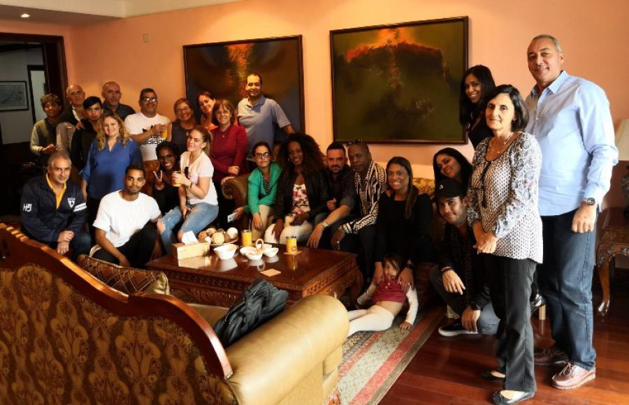 在上海的古巴人集聚一堂，庆祝古巴文化日