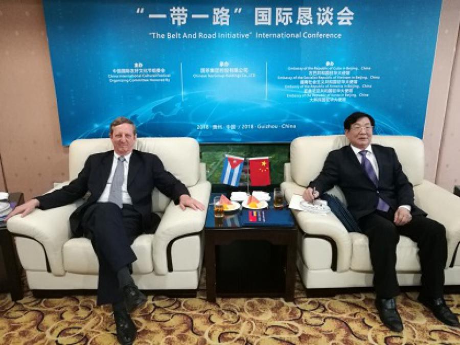 Visita el Embajador cubano provincia de Guizhou