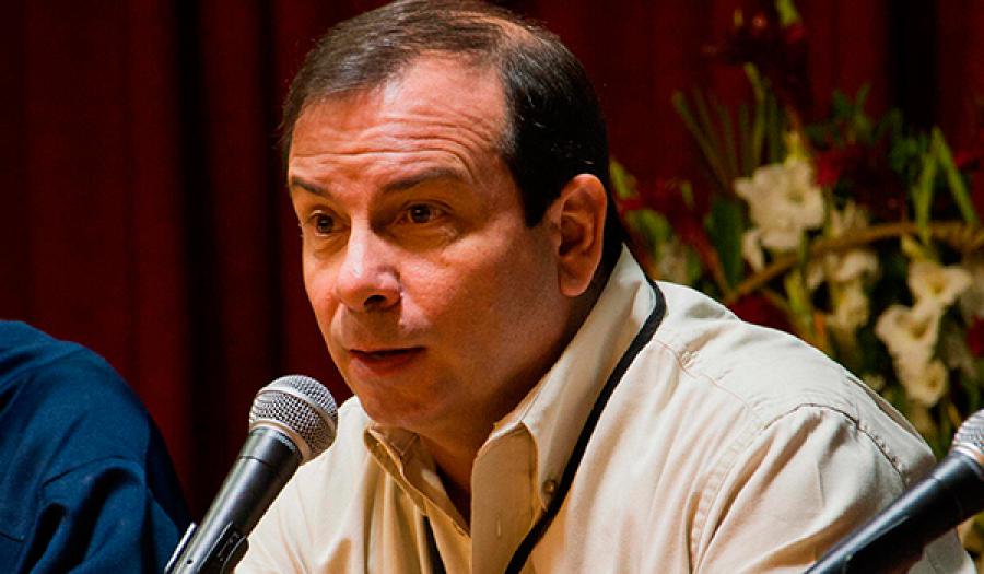 Inicia visita oficial a China el héroe de la República de Cuba y presidente del ICAP Fernando González Llort.