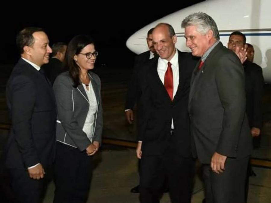 Llegó Díaz-Canel a Venezuela para toma de posesión de Maduro
