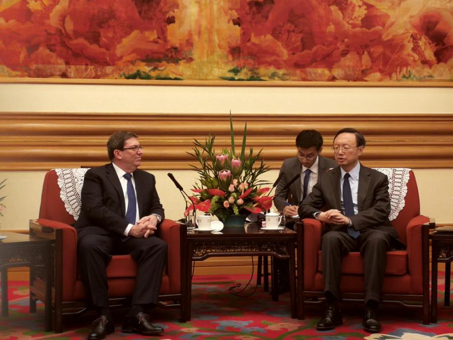Ratifica China su firme respaldo a Cuba.