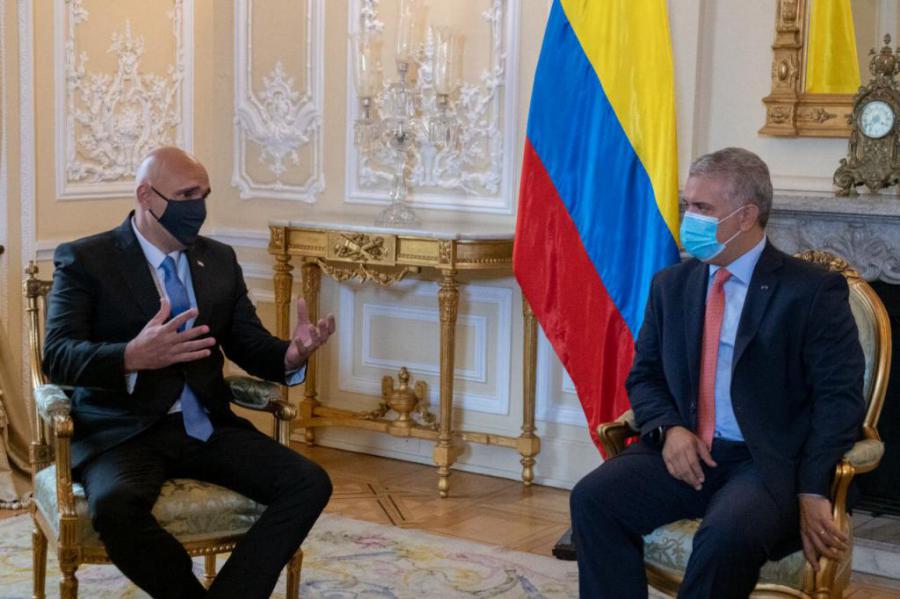 Bogotá, 11 ene (Prensa Latina) El presidente de Colombia, Iván Duque, recibió hoy las Cartas Credenciales del nuevo embajador de Cuba en esta nación suramericana, Javier Caamaño Cairo..