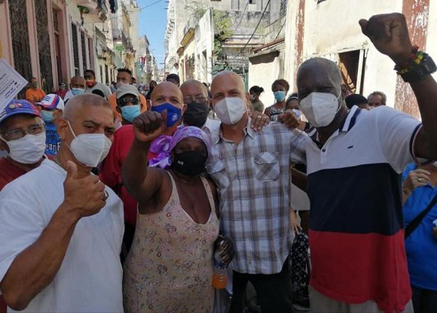 El Héroe de la República de Cuba reconoció que se debe replantear el trabajo en cuanto a códigos de comunicación y métodos de trabajo “pues no vivimos en el mismo mundo”. Foto: Gerardo Hernández Nordelo / Facebook
