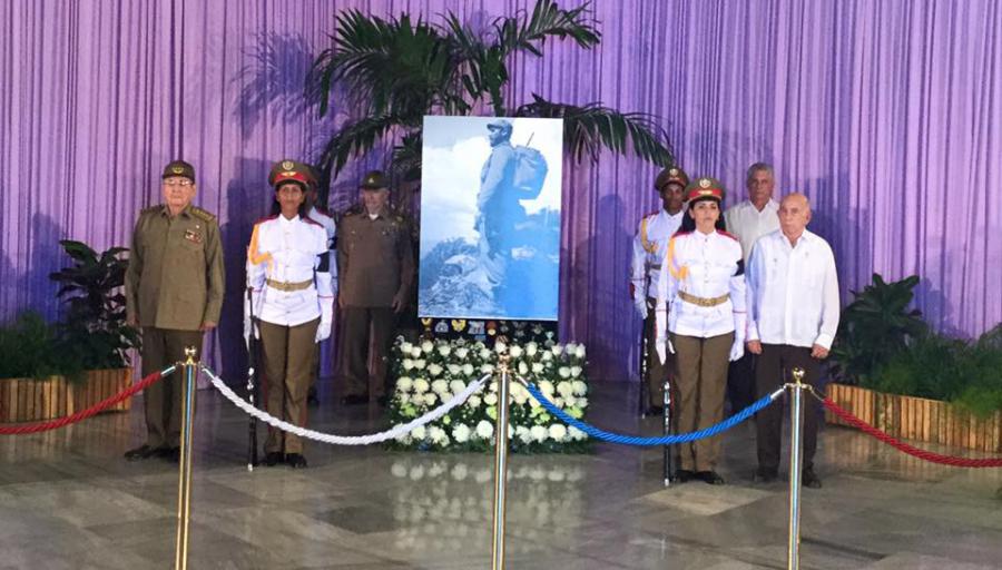 Encabeza Raúl última guardia de honor a Fidel en el Memorial José Martí