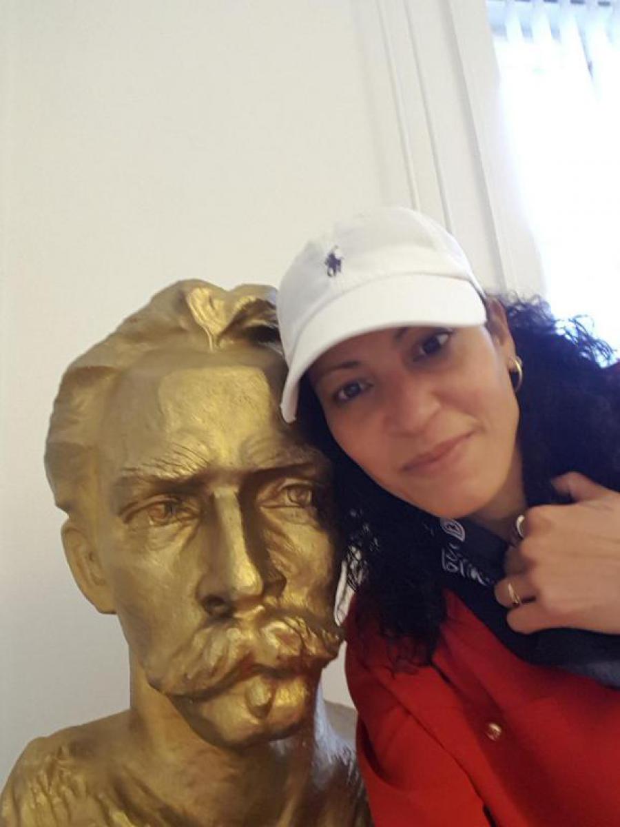 Cubanas de visita a Consulado de Cuba en Cophenague.