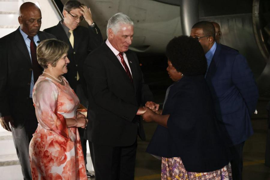 Presidente Díaz-Canel llegó a Sudáfrica para participar en la Cumbre de los BRICS