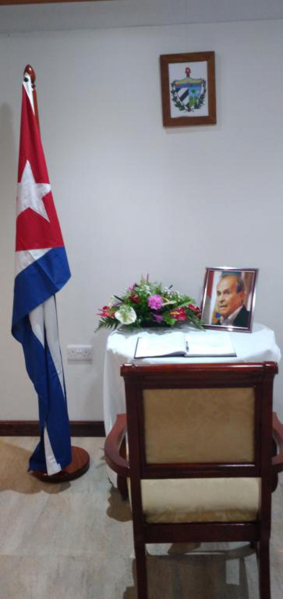 Embassy of Cuba in Dominica opens Condolence´s Book on the occasion of the physical disappearance of Ricardo Alarcón de Quesada.
