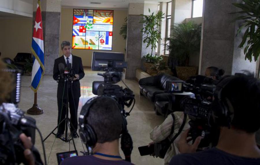 Declaraciones a la prensa del director general de Estados Unidos del MINREX, Carlos Fernández de Cossío, sobre la decisión del gobierno estadounidense de incluir a Cuba en la lista de Estados patrocinadores del terrorismo.