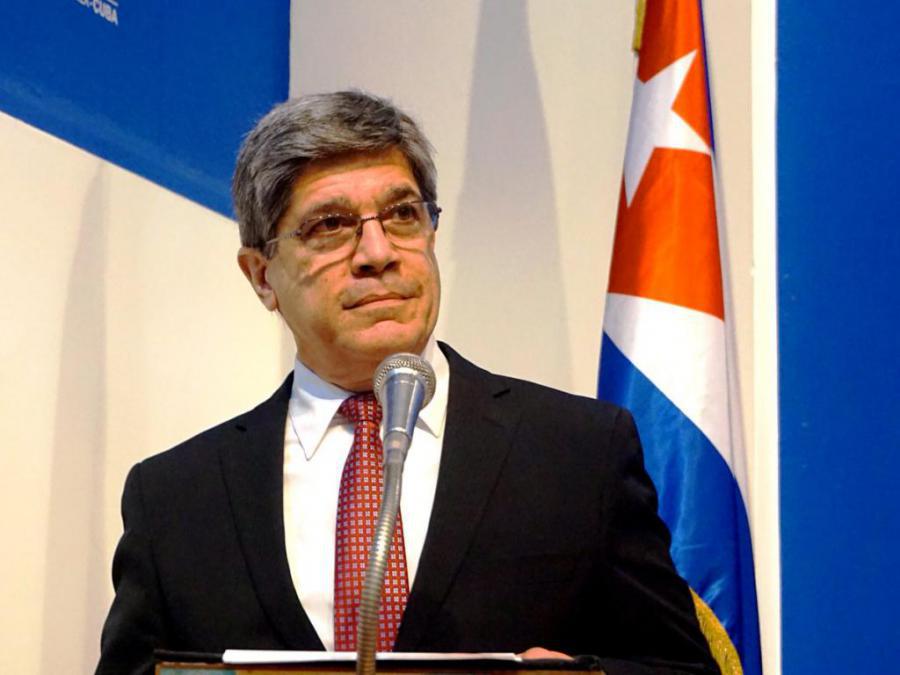DECLARACIONES DE CARLOS FERNÁNDEZ DE COSSÍO, DIRECTOR GENERAL PARA ESTADOS UNIDOS DE LA CANCILLERÍA CUBANA, SOBRE LA LEY HELMS BURTON