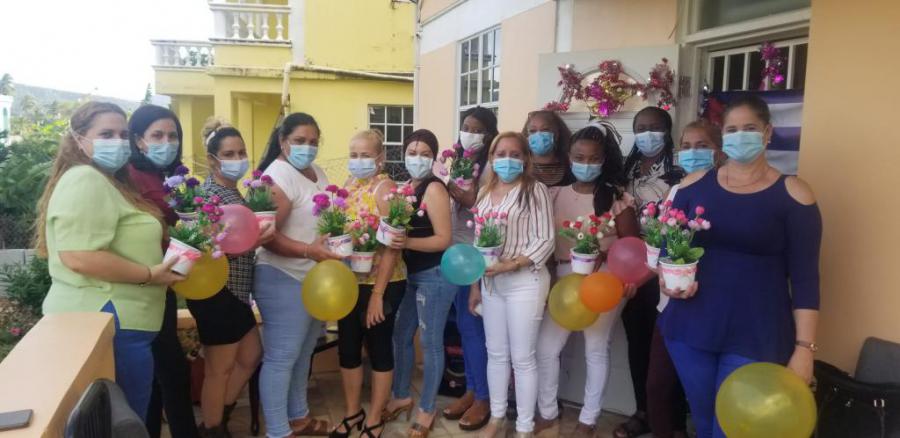 Conmemora misión estatal de Cuba en Dominica el Día Internacional de la Mujer.