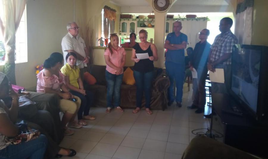 Cuban collaborators in Dominica pay tribute to Fidel. Cuban collaborators in Dominica pay tribute to Fidel.