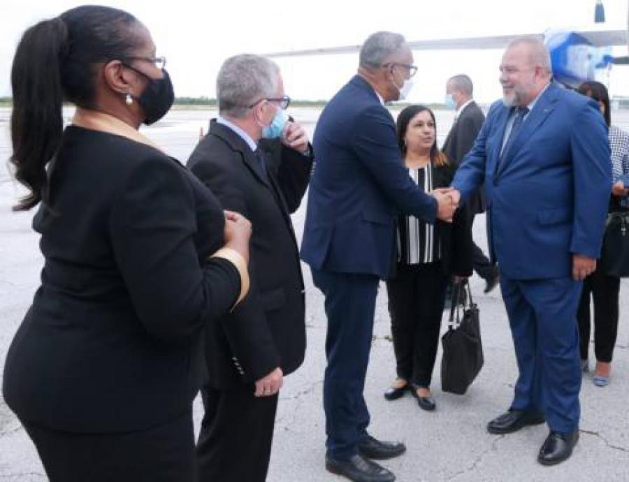 Arribó el Primer Ministro Manuel Marrero Cruz a la Mancomunidad de Las Bahamas