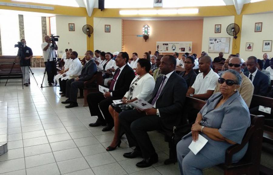 Preside Primer Ministro de Dominica servicio religioso en memoria del fallecimiento del Comandante en Jefe.