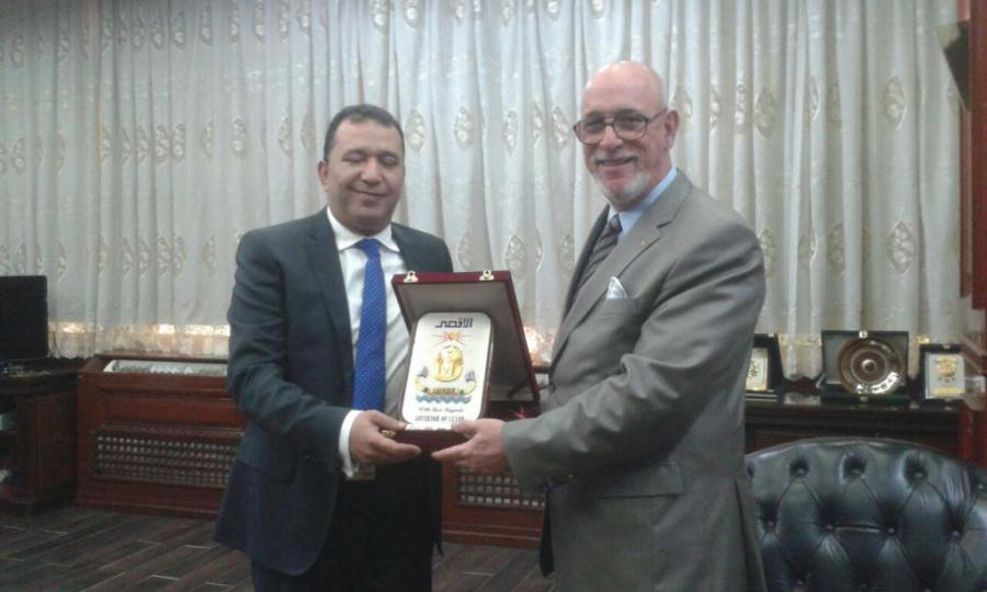 Encuentro con Gobernador de Luxor