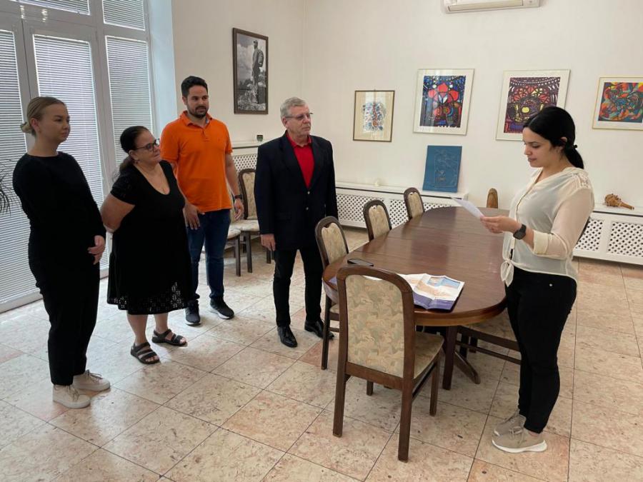 Embajada de Cuba en Eslovaquia conmemora el 64 aniversario de la victoria de Playa Girón