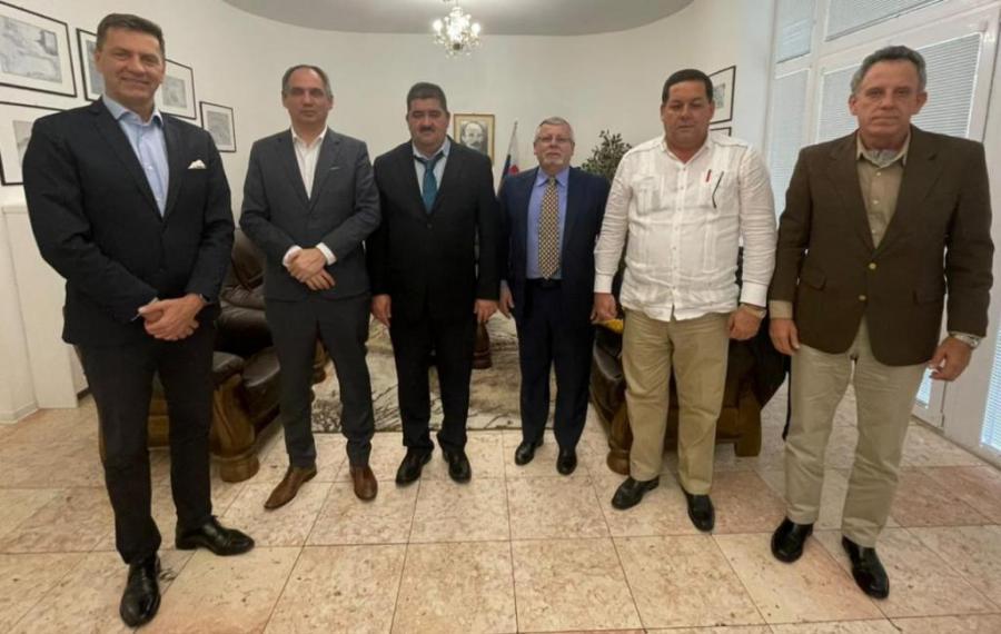 Ministro de la Industria Alimentaria de Cuba realiza visita de trabajo a Eslovaquia