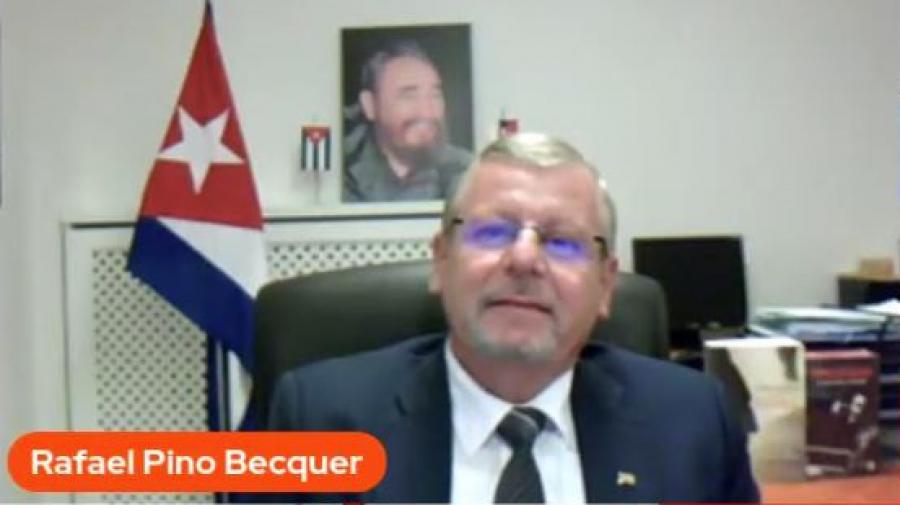 Embajador de Cuba denuncia el bloqueo y la inclusión de la Isla en la espuria lista de Estados patrocinadores del terrorismo en programa especial del canal “Europa por Cuba”.