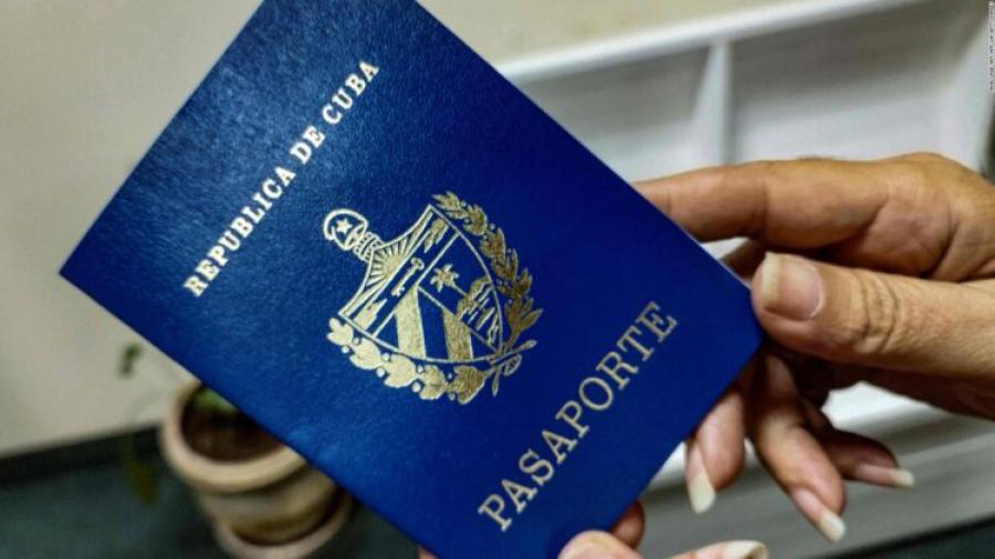 Declaración de la directora general de Asuntos Consulares y Atención a Cubanos Residentes en el Exterior, Ana Teresita González Fraga, sobre el cese de entrada al país con pasaporte cubano vencido